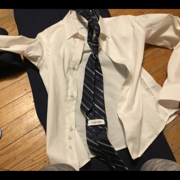 Calvin Klein white shirt size 7 and tie. - Picture 2 of 3
